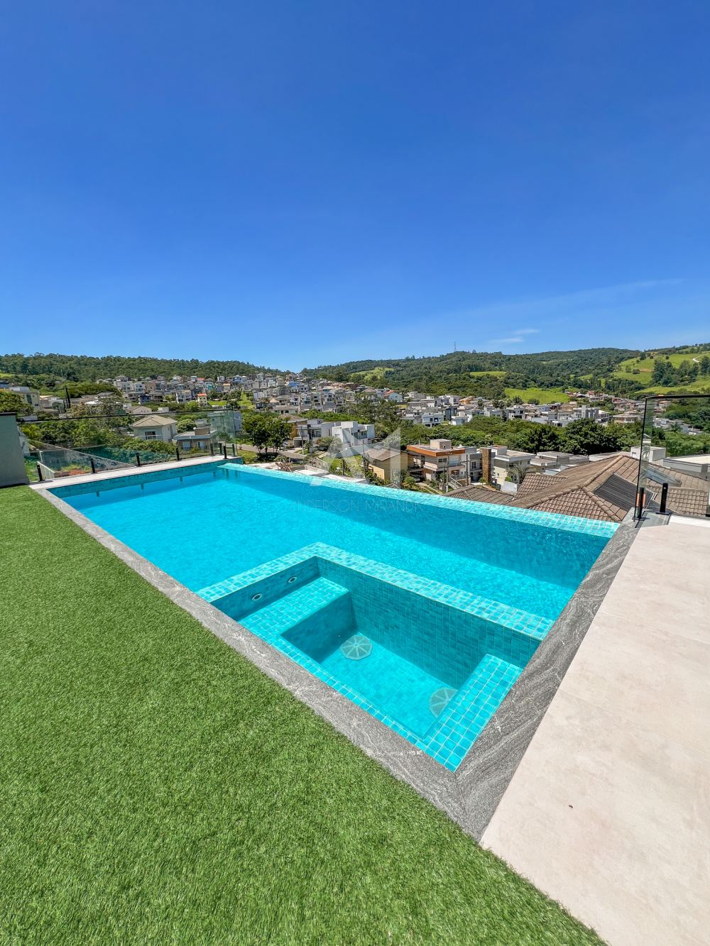 Casa em Condomínio New Ville Santana de Parnaíba 